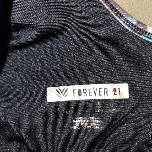 FOREVER 21 SPORTS BRA! 🌞 FINAL OFFER!! - Picture 7 of 8